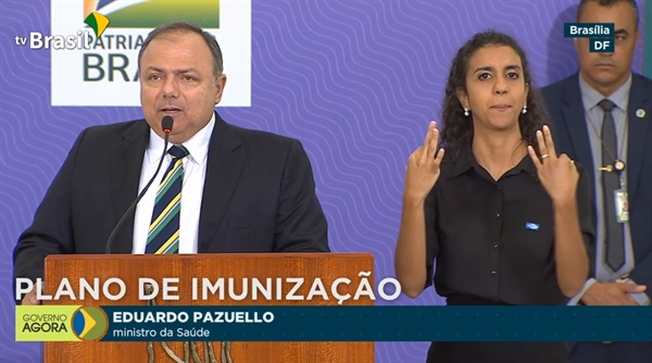 O ministro Eduardo Pazuello reforçou que a vacinação será gratuita e que todas as vacinas serão disponibilizadas pelo SUS (Sistema Único de Saúde) de forma igualitária e proporcional aos Estados (Foto: Reprodução/TV Brasil)