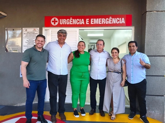 A cerimônia contou com a presença do deputado estadual Danilo Campetti e do deputado federal Luiz Carlos Motta (Foto: Reprodução/Instagram Motta)