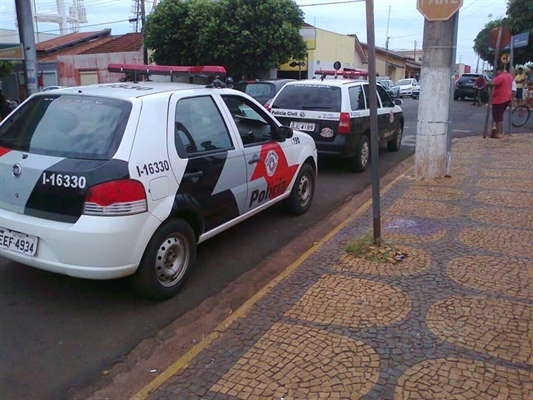 Homem é assassinado em plena luz do dia no Centro de Cardoso