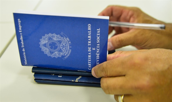 No âmbito nacional, é o terceiro mês consecutivo de queda na geração de empregos segundo o Caged (Foto: Marcello Casal/Agência Brasil)