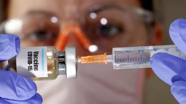 Quem mora em Votuporanga e região pode se voluntariar para os estudos clínicos da vacina americana Johnson & Johnson  (Foto: Reuters via BBC)
