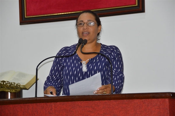 Edinalva Barnabé Alves de Azevedo é a primeira mulher reeleita para a Câmara Municipal  (Foto: Divulgação)