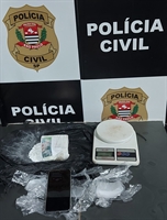 A Dise de Votuporanga derrubou um esquema de tráfico e apreendeu cocaína com o traficante (Foto: Dise/Divulgação)