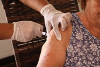 Votuporanga inicia a imunização com a vacina bivalente da Pfizer para idosos acima de 60 anos (Foto: Prefeitura de Votuporanga)