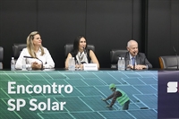 O evento teve como objetivo sensibilizar secretários, gestores públicos e parlamentares sobre o impacto positivo da instalação de unidades de geração de energia solar fotovoltaica (Foto: Divulgação)