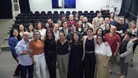 'Micronarrativas Atípicas' apresenta baralho sobre o autismo adulto e o mercado de trabalho