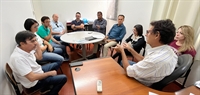 O encontro foi agendado pelo vereador Jura e contou com a presença de secretários municipais e moradores da região (Foto: Assessoria)