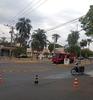Moradores relatam desrespeito à sinalização e acidentes semanais em cruzamento de Votuporanga