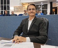 Jura deixa a Prefeitura e não descarta candidatura a deputado em 2026