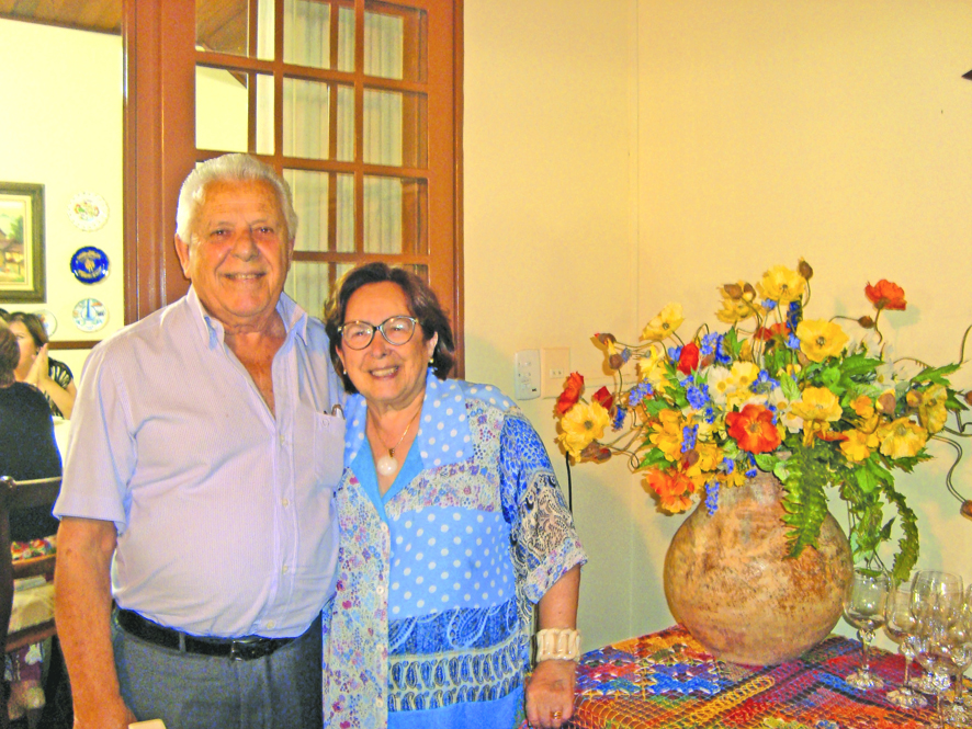 Quem completou idade nova ontem foi Maria Antonia, ela recebeu o carinho todo especial do esposo Rames Cury