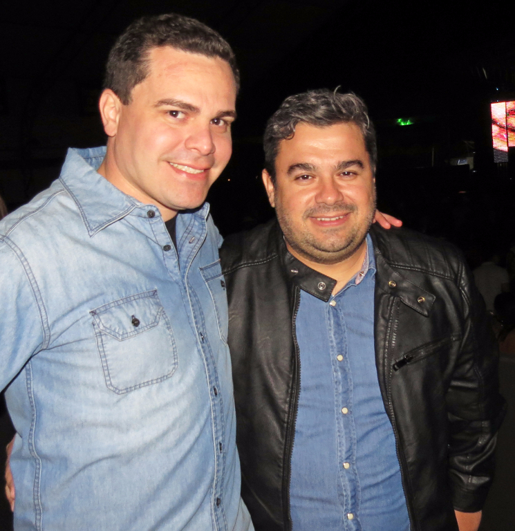 Em noite de muito voluntariado, os empresários do mundo OBA! Mateus Rodero e Alessandro Possoni
