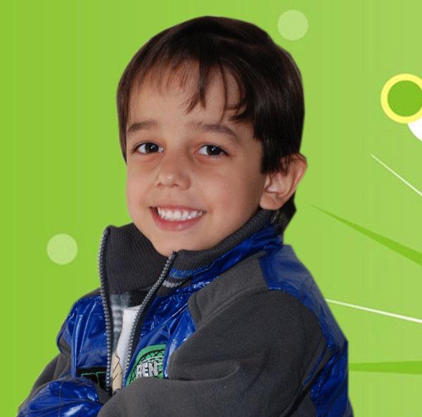 O pequeno Alexandre Fernandes de Souza completa hoje 6 anos e recebe os parabéns dos pais Adriana e Alexandre, tios, primos, padrinhos e avós