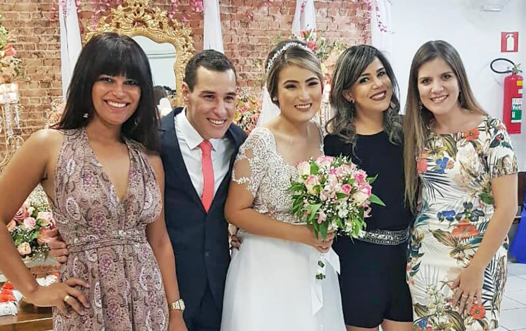 Tietando os noivinhos Leonardo Cabral & Andressa, as amigas Leidiane Sabino, Paula Araújo e Lara Rodrigues. Missão buquê