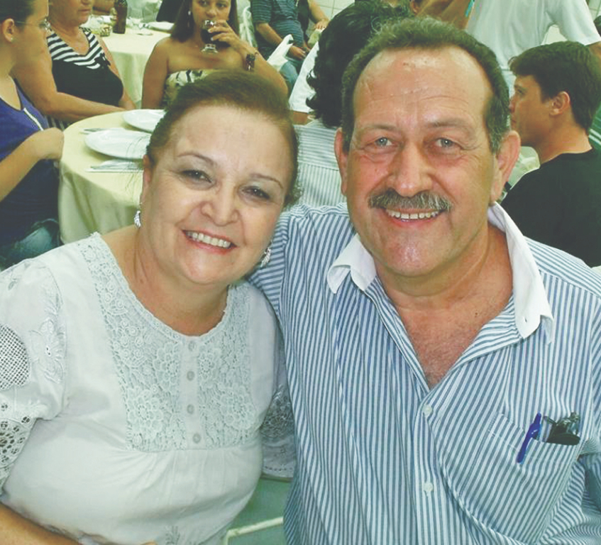 O químico aposentado da Saev, Antonio Carlos Ferreira celebra idade nova na virada do ano. A esposa Doraide (foto) é quem organiza a recepção para os amigos