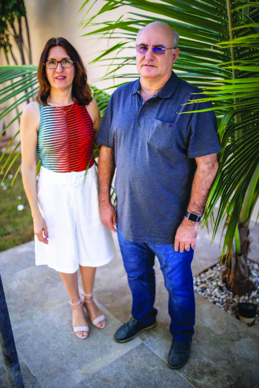 Quem completou mais um ano bem vivido ontem é Pedro Falchi. Ele recebeu o carinho especial da esposa Sandra e de toda sua equipe Net Rubi