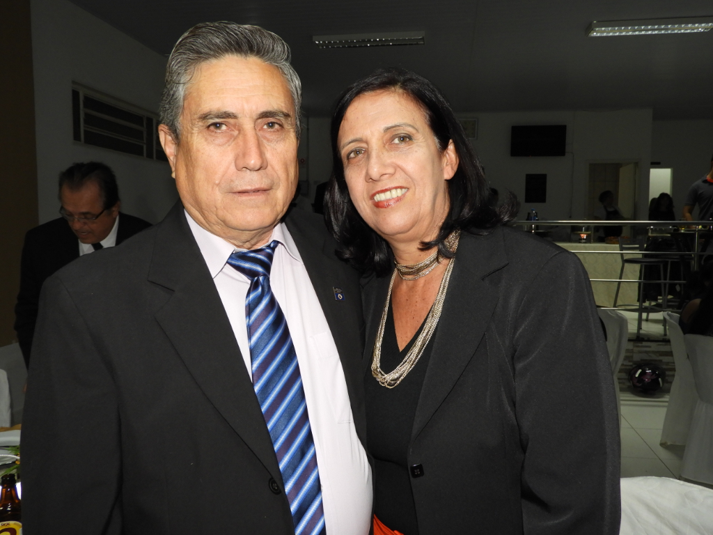 A próxima segunda-feira também é de festa para Maria Cantóia Figueiredo que comemora a chegada de um novo ciclo de vida.  A feliz aniversariante recebe o carinho especial de seu esposo Antonio Figueiredo e dos demais familiares e amigos. Parabéns Maria, feliz vida pra ti!!!