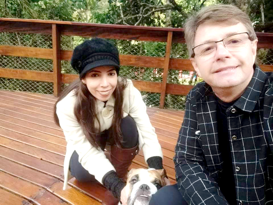 A semana começou com festa para Adauto Cervantes Mariola, Presidente da Votuprev, que celebrou seu aniversário na segunda-feira, 5 de junho, ao lado de sua esposa Claudinha que lhe dedicou todo o amor e afeto pela data especial, além, é claro, do carinho especial que ele recebeu de sua irmã Sueli Mariola e sua filha Carol, que lideraram a fila dos cumprimentos nesta data especial. Os amigos e familiares também lhe desejam muitas felicidades e que a vida flua com alegria e muita saúde neste novo ciclo