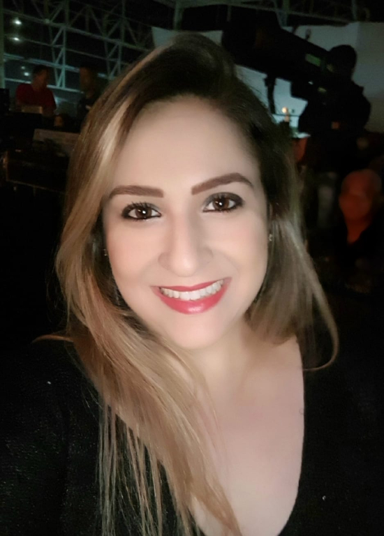 O final de semana será especialmente feliz para nossa amiga Mariana Miotto, que aproveita os dias de descanso para festejar a idade nova que ela celebra no próximo 15 de abril. Ela desfruta desta alegria ao lado de sua família de quem recebe todo o amor e carinho pela data. Os amigos e seus colegas integrantes da equipe de colaboradores do SENAC se unem aos demais  para parabenizar a feliz aniversariante. Parabéns, Mari, e que esse novo ciclo de vida lhe traga muita saúde, sucesso e felicidade. Feliz dia e feliz idade nova!