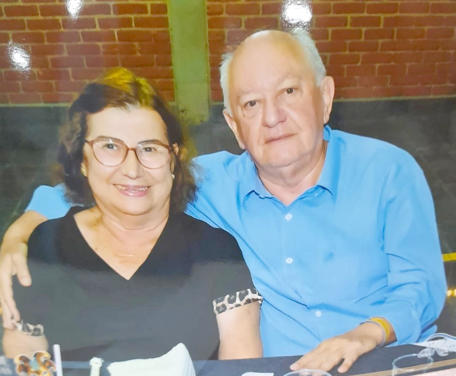 Com gratidão no coração e cercado pelo carinho da família e da esposa Teresa, Aldeniro Odivaldo Casteletti celebra nesta data mais um ciclo de vida, agora somando 75 anos de histórias, conquistas e memórias inesquecíveis. Feliz aniversário, Aldeniro! Que venham muitos anos ainda para celebrar repletos de saúde, felicidades e muitas bênçãos pra contar!