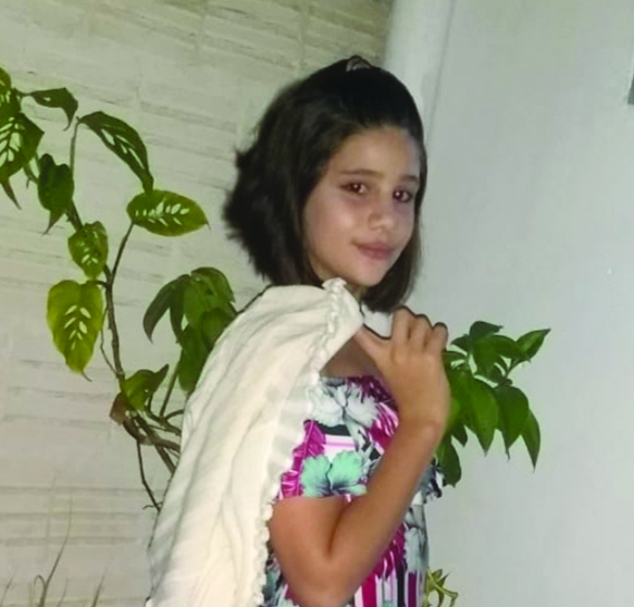 Maria Eduarda Poggi de Souza completou ontem seus 12 anos e recebeu os parabéns especiais dos amigos, familiares e em especial da vó Elia