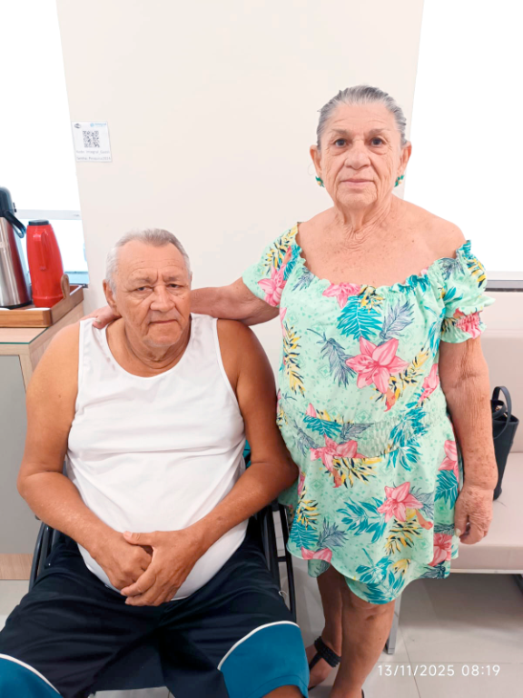 Um registro especial de Shirley Roberto Soares de Souza e seu marido, Lauro Soares de Souza. Shirley, nossa fiel assinante há 15 anos, compartilha com entusiasmo o quanto ela e o marido apreciam o momento de leitura do Jornal todas as manhãs.
Hoje, ela também celebra 45 anos de uma bela união construída com Lauro.
Parabéns ao casal por tantos anos de amor, parceria e dedicação, e pela confiança depositada em nosso trabalho ao longo de todo esse tempo.
