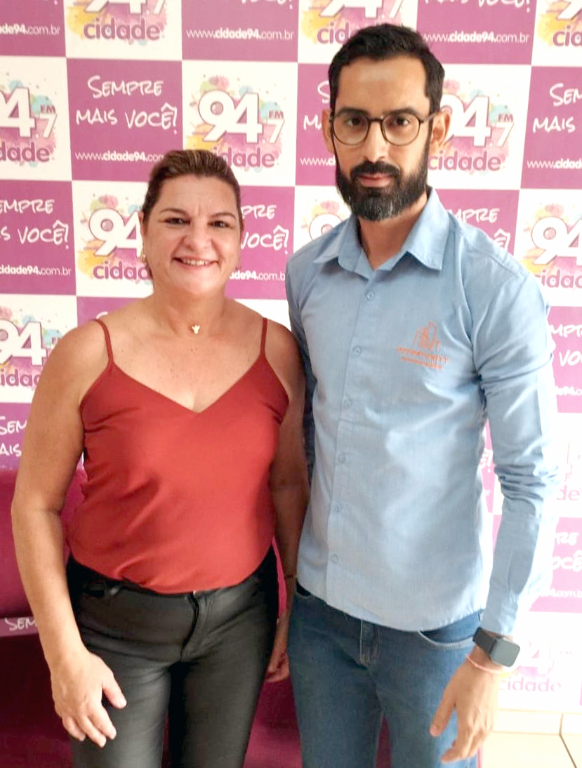 Diego Honorato e Roseli, sócios-diretores da Construtora Opportunity, marcaram presença ontem na Rádio Cidade, onde participaram do “Momento Empresarial”, uma rodada de entrevistas do Jornal A Cidade. O bate-papo abordou temas como construção civil, financiamento habitacional e as facilidades que a Construtora Opportunity oferece para quem deseja realizar o sonho da casa própria.