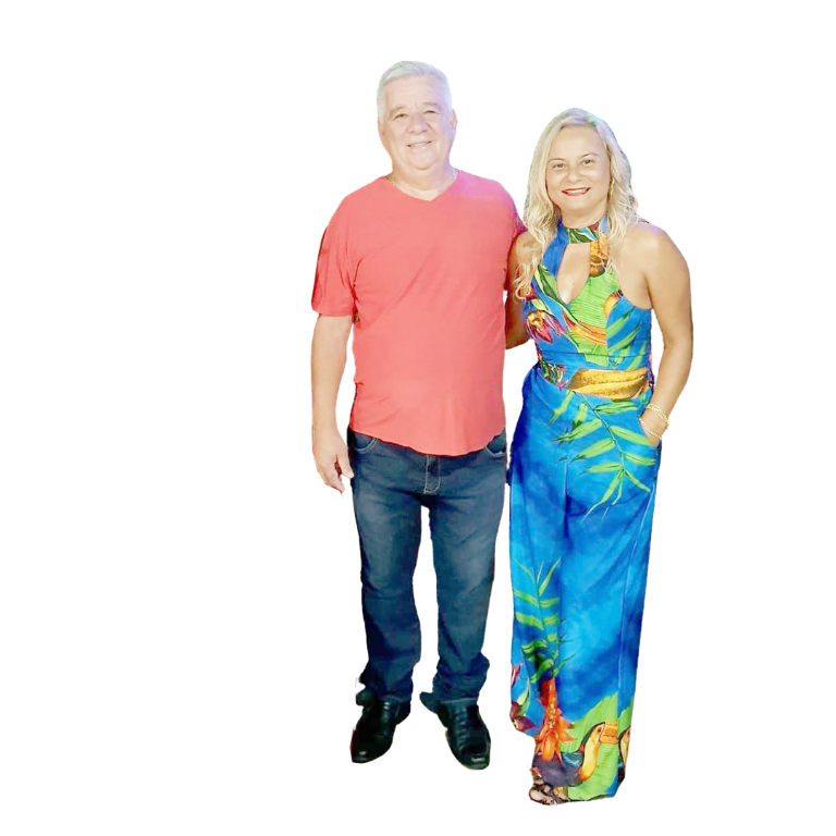 A semana começa festiva para Edna Rodrigues, que comemora idade nova na segunda-feira (1º). O dia será marcado por abraços e cumprimentos que ela recebe de toda sua família e amigos. Puxando a fila dos parabéns está seu marido Jonas Agostinho. Parabéns a feliz aniversariante e que a alegria desta data querida lhe proporcione muitas surpresas agradáveis. 