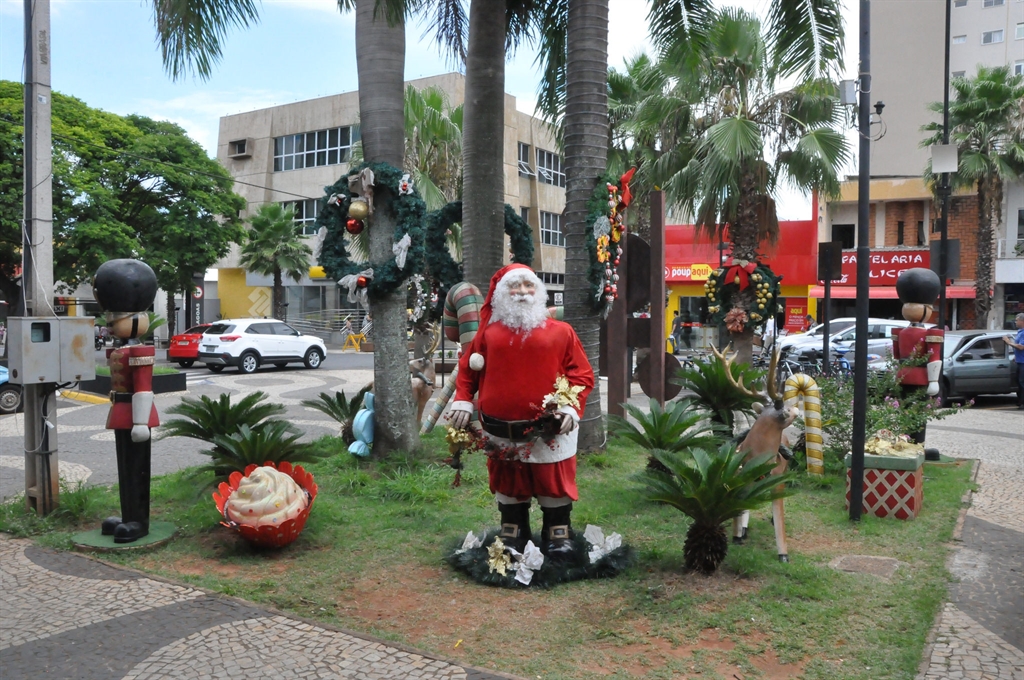 Confira o que abre e o que fecha neste fim de semana de Natal - Jornal A  Cidade de Votuporanga