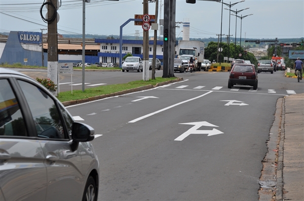 Depois de instalado, é só clicar em cadastrar, fazer o cadastro e utilizar o aplicativo (Foto: Reprodução)