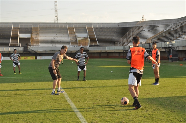 O agora ex-técnico da Votuporanguense, Julio Sergio Bertagnoli foi anunciado como auxiliar da comissão técnica permanente do Coritiba FC  (Foto: A Cidade)