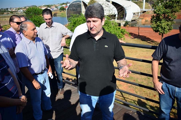 Prefeito Junior Marão garante entrega de obras até o fim de seu mandato