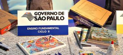 Governo entrega 4,5 milhões de kits escolares a alunos