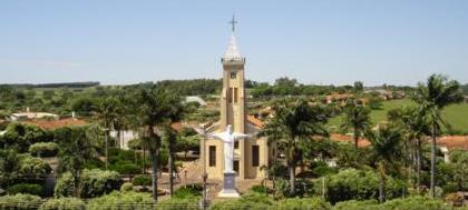 Álvares Florence começa o ano com pacote de obras