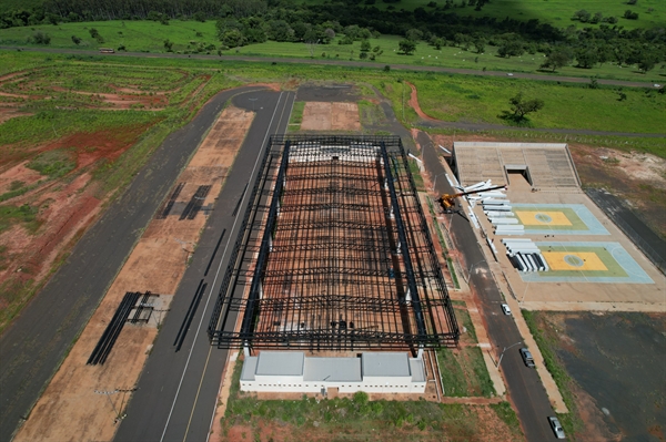 Cobertura do Centro de Eventos que recebeu a última Expô Show entrou nas últimas etapas e deve ser entregue até março (Foto: Prefeitura de Votuporanga)