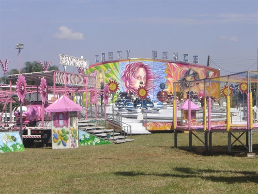 Evento terá parque de diversões Londri Park 