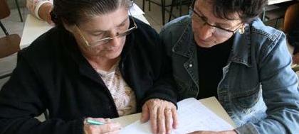 Curso de alfabetização de adultos abre inscrições