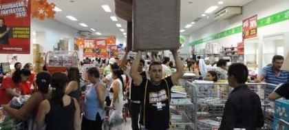 loja recebeu 500 pessoas na primeira hora de promoção