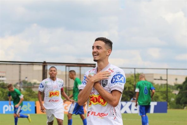 O atacante João Pedro projetou o próximo jogo contra a equipe do Bahia e avaliou a partida contra o Matogrossense (Foto: Rafael Bento/CAV)