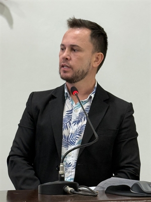 O vereador Emerson Pereira levou para a tribuna a discussão sobre o fim do recesso de meio de ano dos vereadores (Foto: Assessoria)