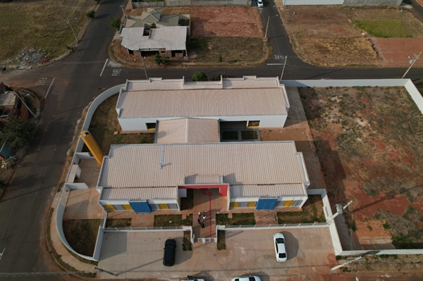 Construção da escola do Cidade Jardim já foi concluída e a Prefeitura agora compra mobiliários para inaugurar e receber alunos (Foto: Prefeitura de Votuporanga)