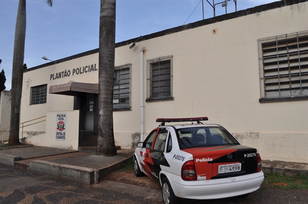 O crime foi registrado na noite de anteontem na Central de Flagrantes de Votuporanga (Foto: A Cidade)