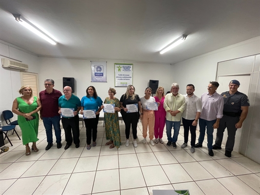 Lideranças da cidade, entre elas o prefeito Jorge Seba, prestigiaram a posse do Conselho Tutelar  (Foto: Prefeitura de Votuporanga)