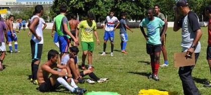 "Peneirada" do CAV reúne 80 jogadores de fora