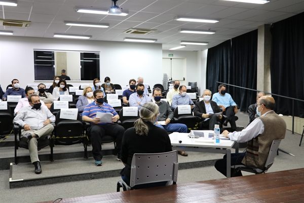 Ontem foi realizada uma reunião com os prefeitos das cidades atendidas pela Santa Casa (Foto: Prefeitura de Votuporanga)