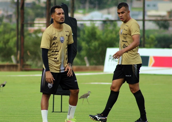 Isaac e Lucas Silva contribuíram bem com o CAV, principalmente na reta final do torneio  (Foto: Rafa Bento/CAV)