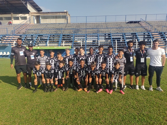 A equipe sub-11 da Alvinegra está fazendo uma bela campanha no Campeonato Paulista da base  (Foto: CAV)