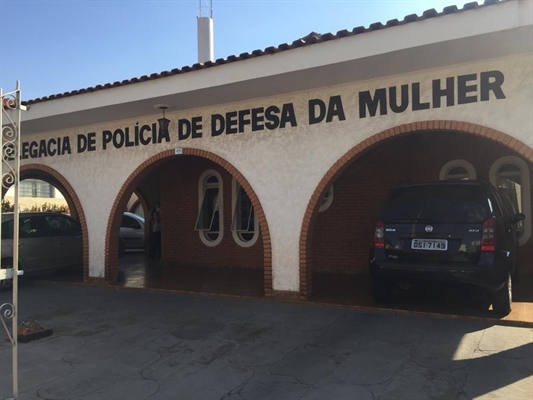 O caso foi apurado pela Delegacia de Defesa da Mulher de Votuporanga; homem foi preso em flagrante  (Foto: Érika Chausson/A Cidade)