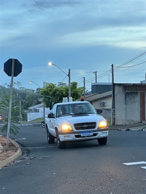 A nebulização veicular é uma das ações realizadas pela Secretaria Municipal da Saúde  (Foto: Prefeitura de Votuporanga)