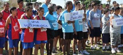 Competição esportiva da Apae reúne 90 atletas