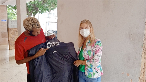 A primeira-dama, Rose Seba, presidente do Fundo Social de Solidariedade, dá atenção especial à população em situação de rua  (Foto: Arquivo pessoal )